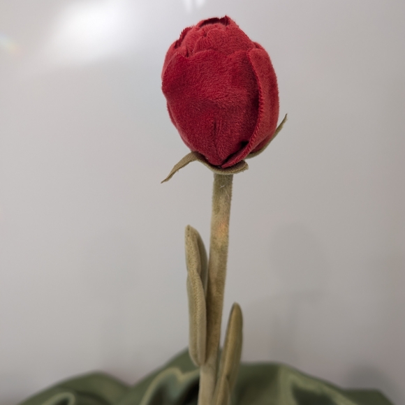 CJ Hendry -Velvet Red Rose Faux Floral Accent - Picture 1 of 8